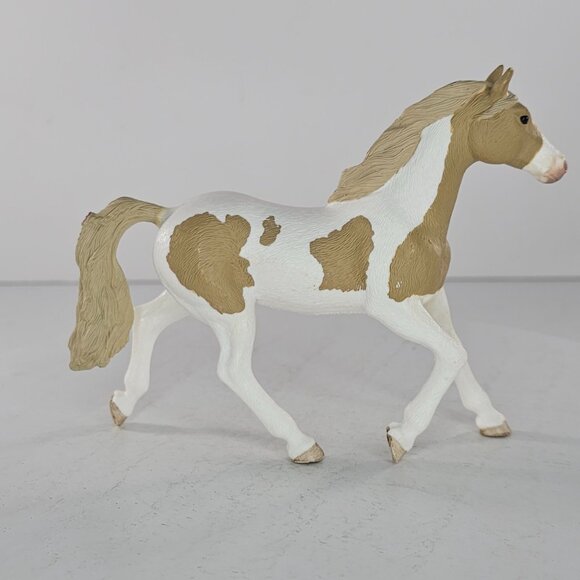 Schleich Paint Mare Pinto Horse 2018 Animal Figure 13884 Farm Toy - Picture 4 of 8